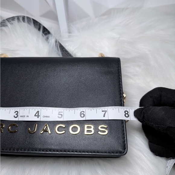 🌸Marc Jacobs Black and Gold Crossbody Bag 🌷 - Picture 10 of 13